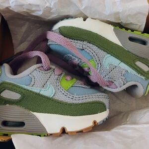 Nike Green and Gray Sneakers with Retro-Inspired Design